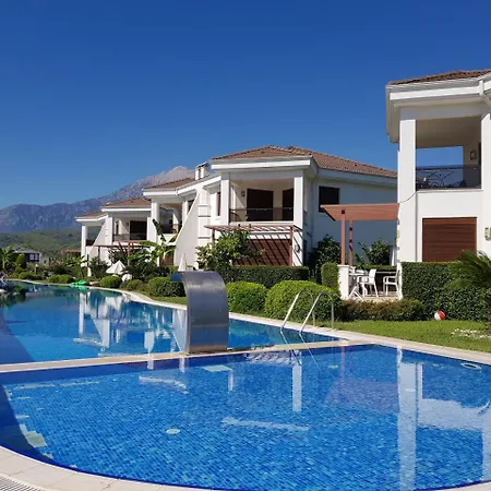 Cristal Kemer